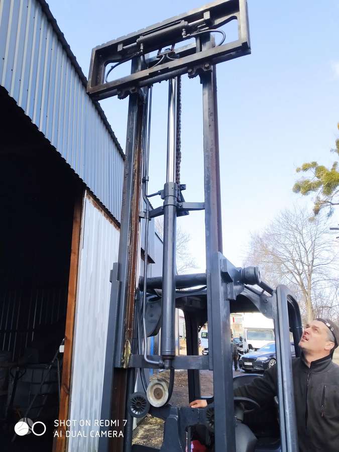 Linde H16, forklifts