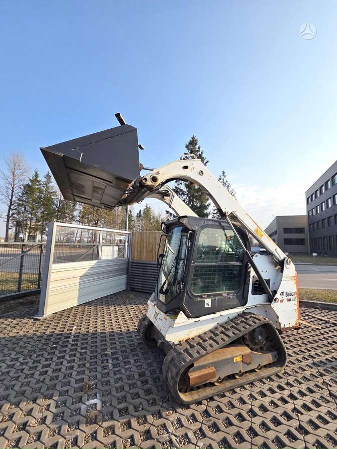 Bobcat T450, mini loaders
