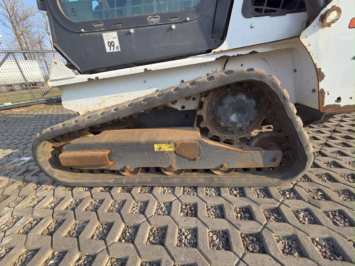 Bobcat T450, mini loaders