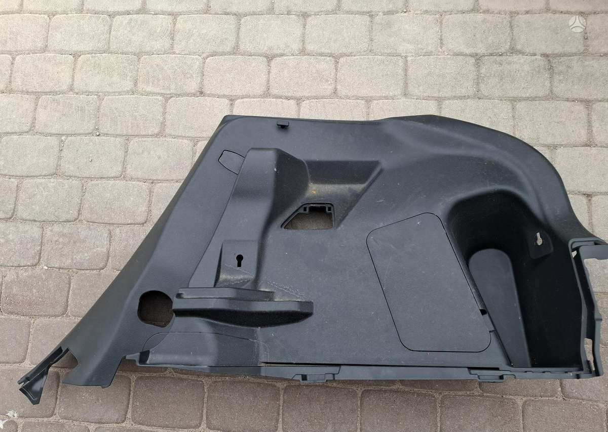Toyota Yaris Cross kėbulo dalys