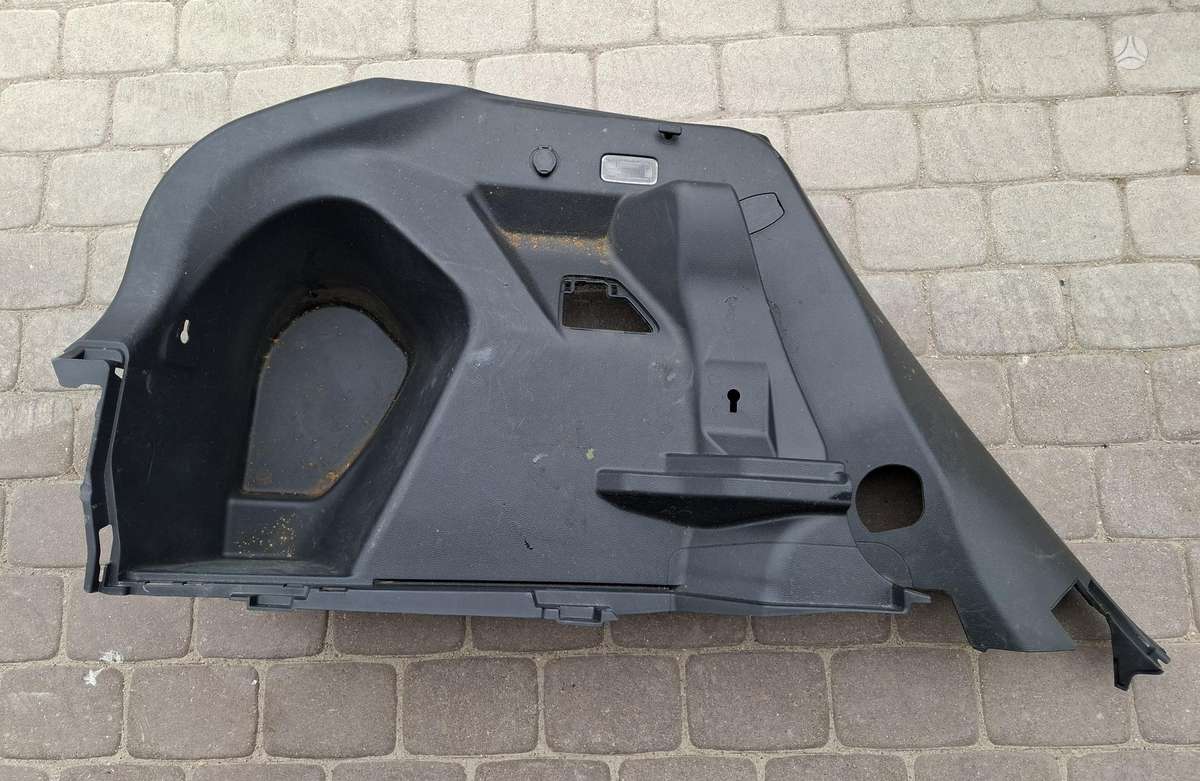 Toyota Yaris Cross kėbulo dalys