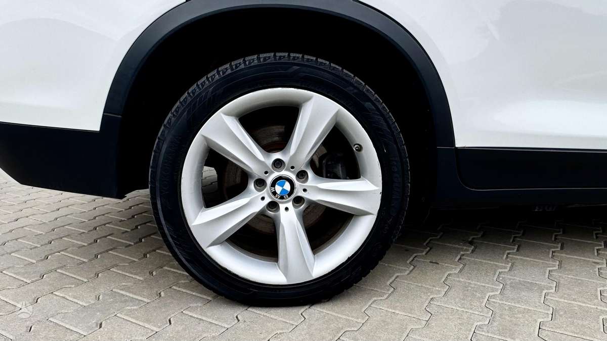 BMW X3, 2.0 l., off-road / crossover