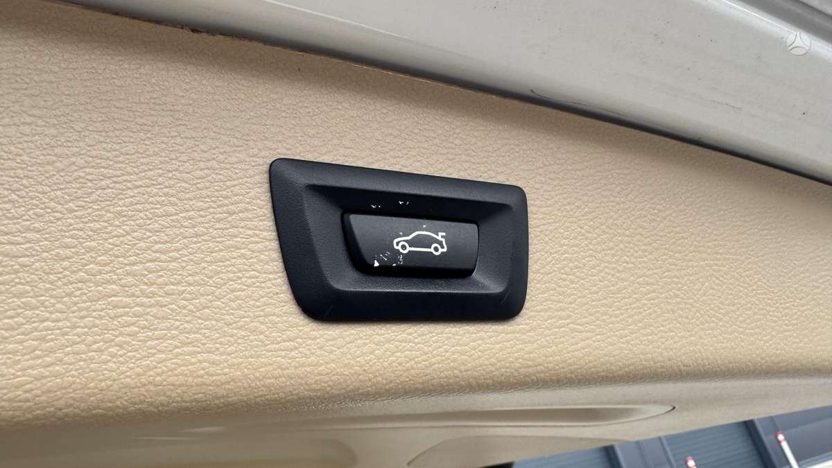 BMW X3, 2.0 l., off-road / crossover