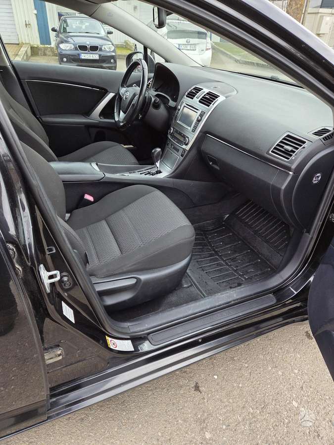 Toyota Avensis, 2.2 l., Универсал