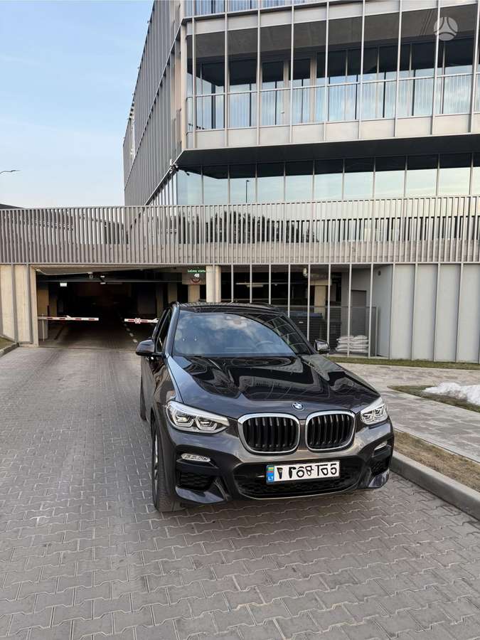 BMW X3, 2.0 l., off-road / crossover