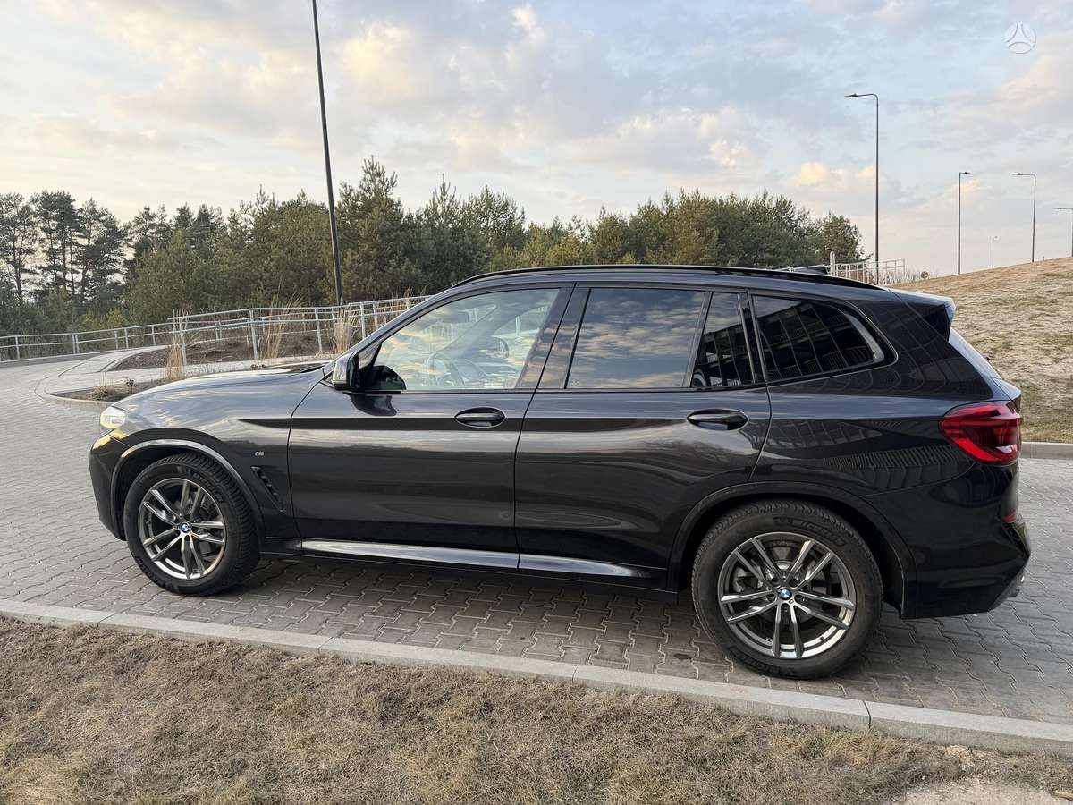 BMW X3, 2.0 l., off-road / crossover
