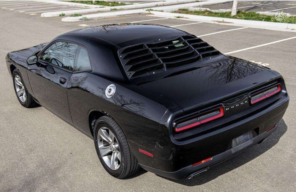 Dodge Challenger tiuning dalys/aksesuarai