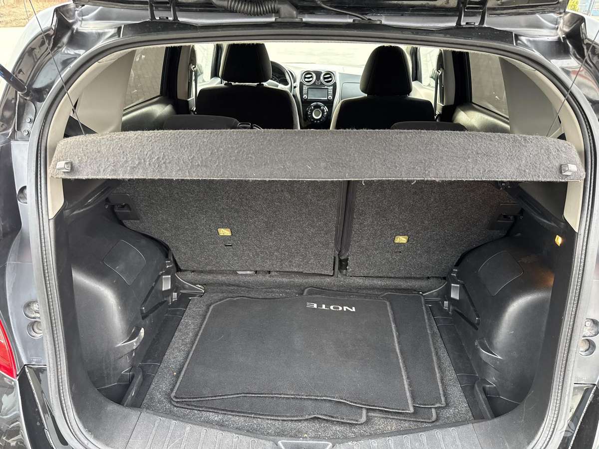 Nissan Note, 1.5 l., hatchback