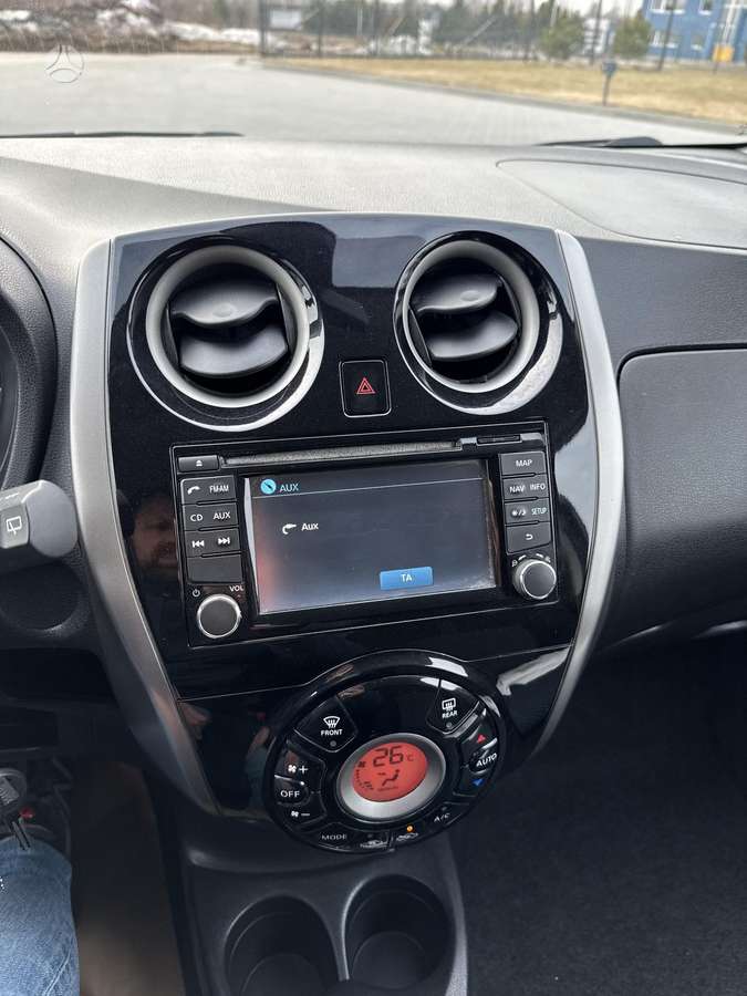 Nissan Note, 1.5 l., Хэтчбек