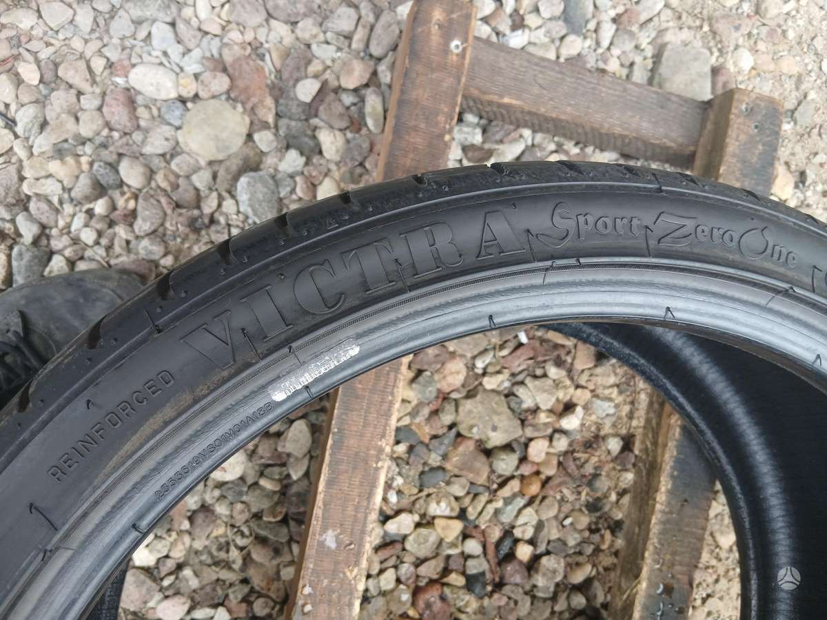 Maxxis, летние 235/35 R19