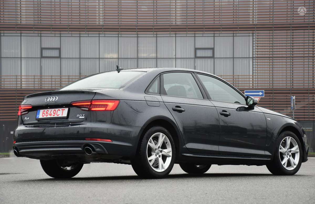 Audi A4, 2.0 l., saloon / sedan