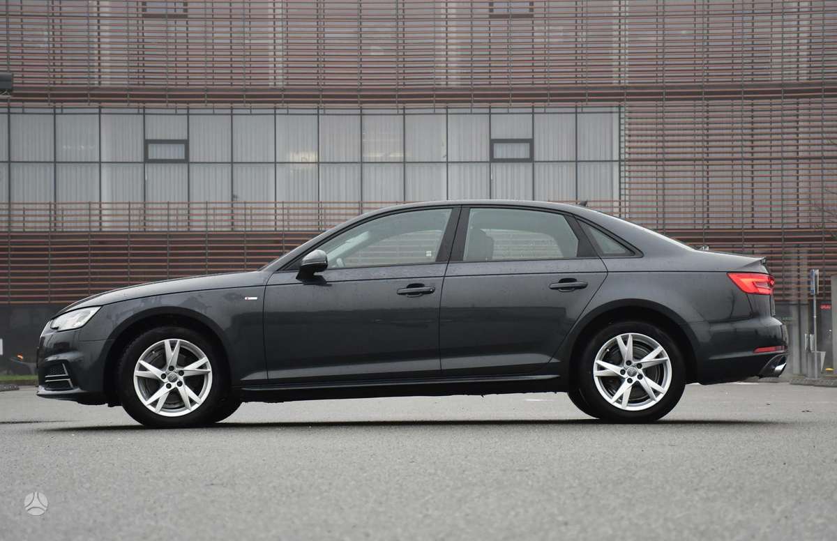 Audi A4, 2.0 l., saloon / sedan