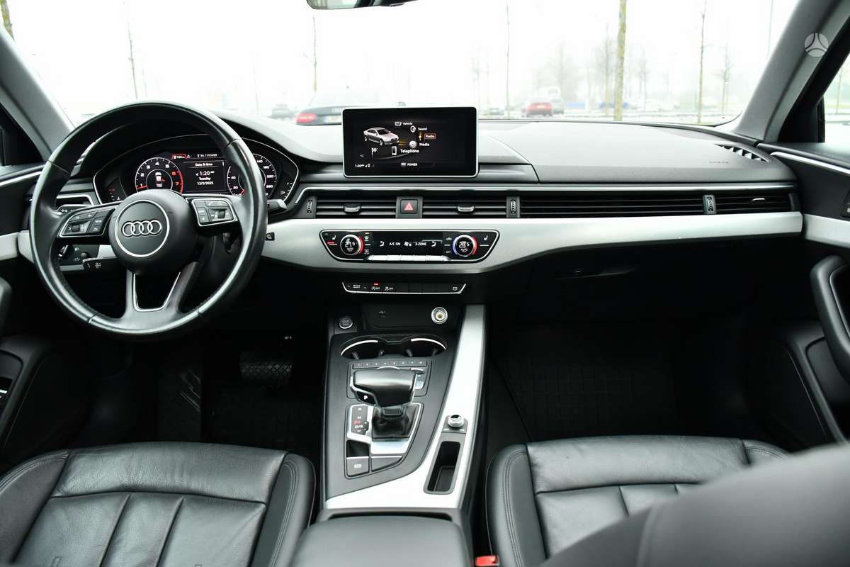 Audi A4, 2.0 l., saloon / sedan