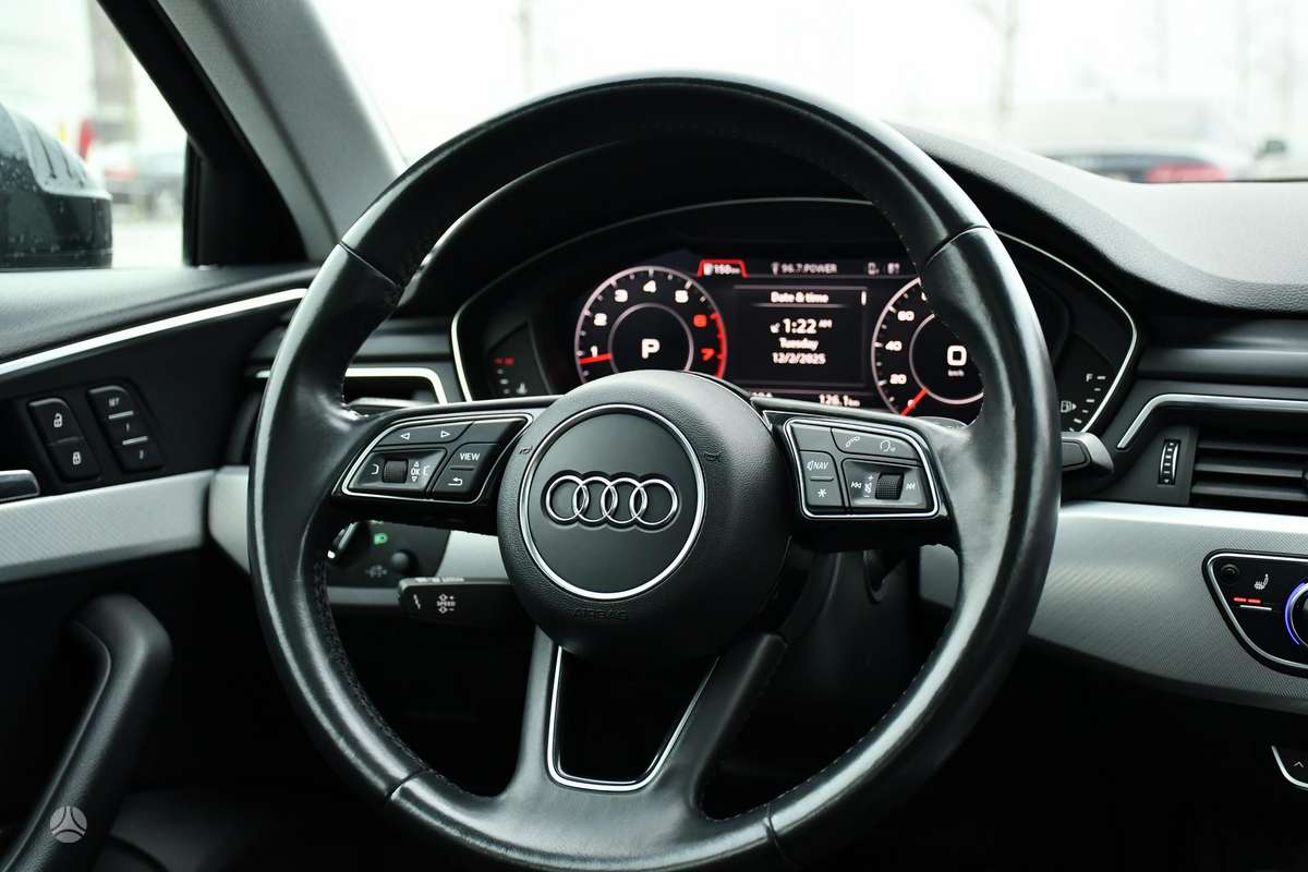 Audi A4, 2.0 l., saloon / sedan