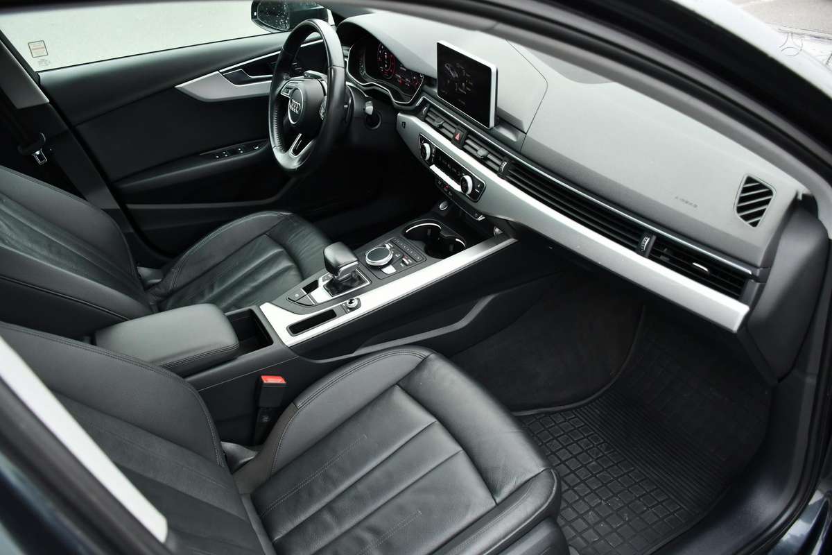 Audi A4, 2.0 l., saloon / sedan