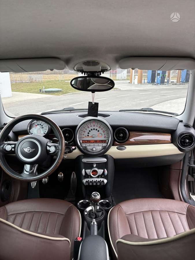 Mini Clubman, 1.6 l., Седан
