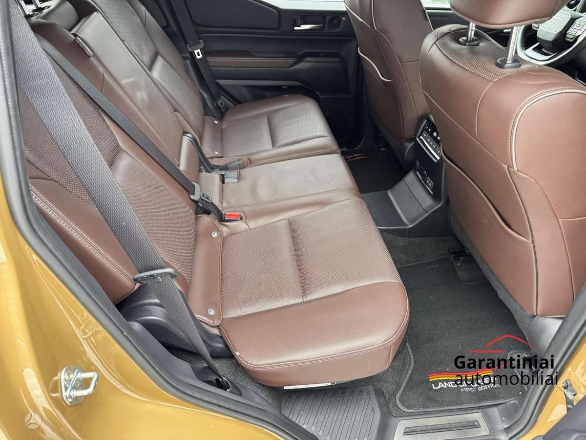 Toyota Land Cruiser - 10