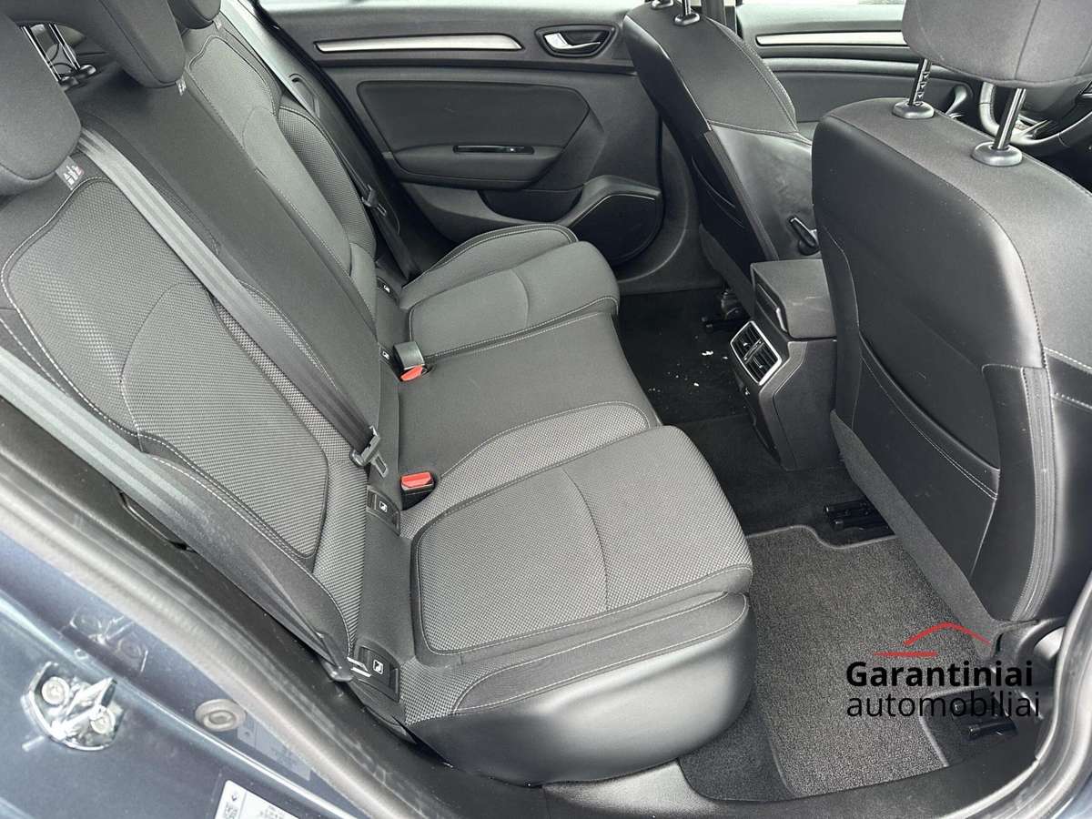 Renault Megane - 5