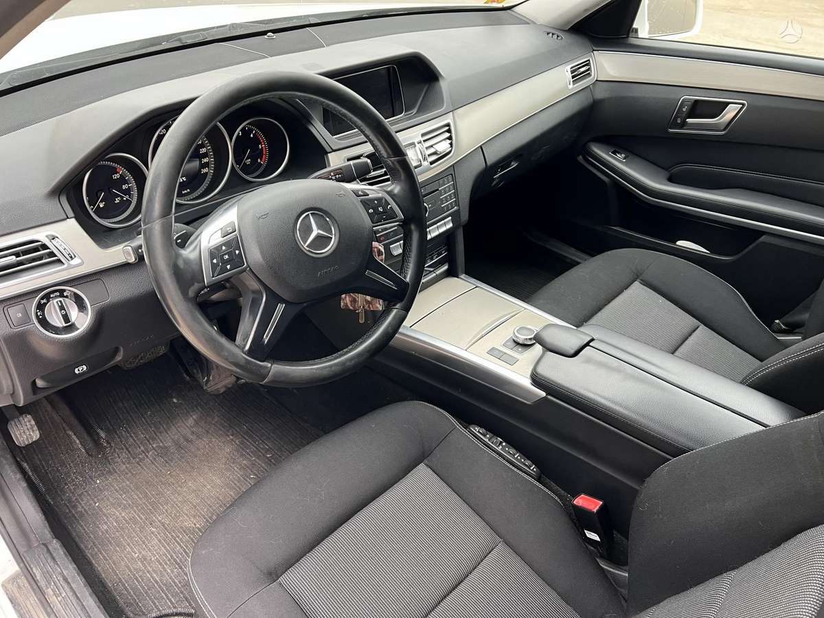 Mercedes-Benz E200, 2.1 l., Универсал