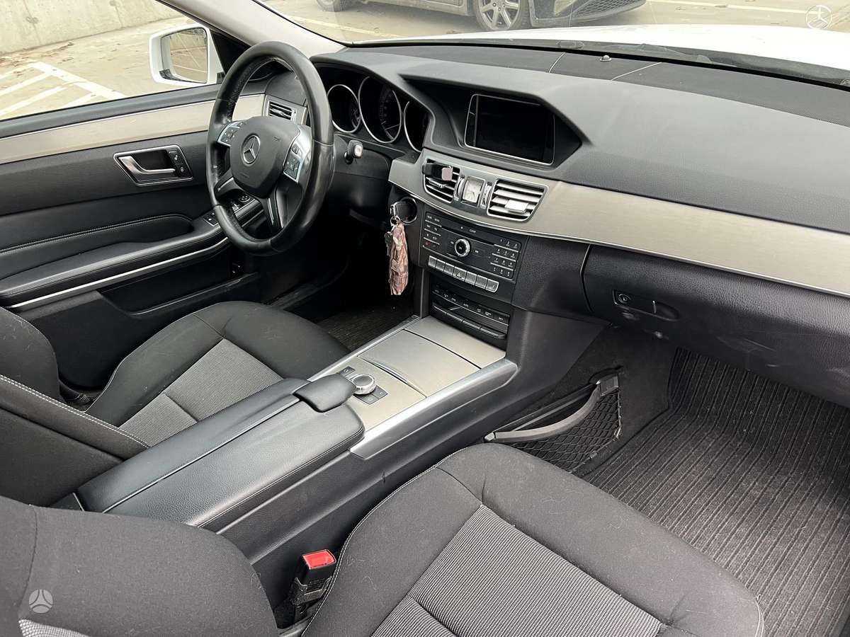 Mercedes-Benz E200, 2.1 l., Универсал