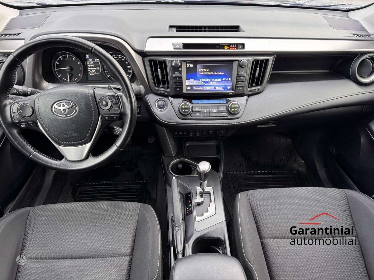 Toyota RAV4 - 7