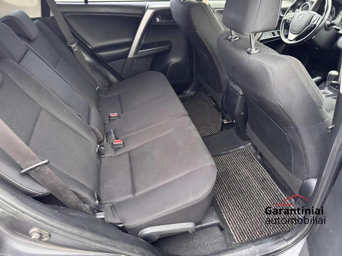 Toyota RAV4 - 9