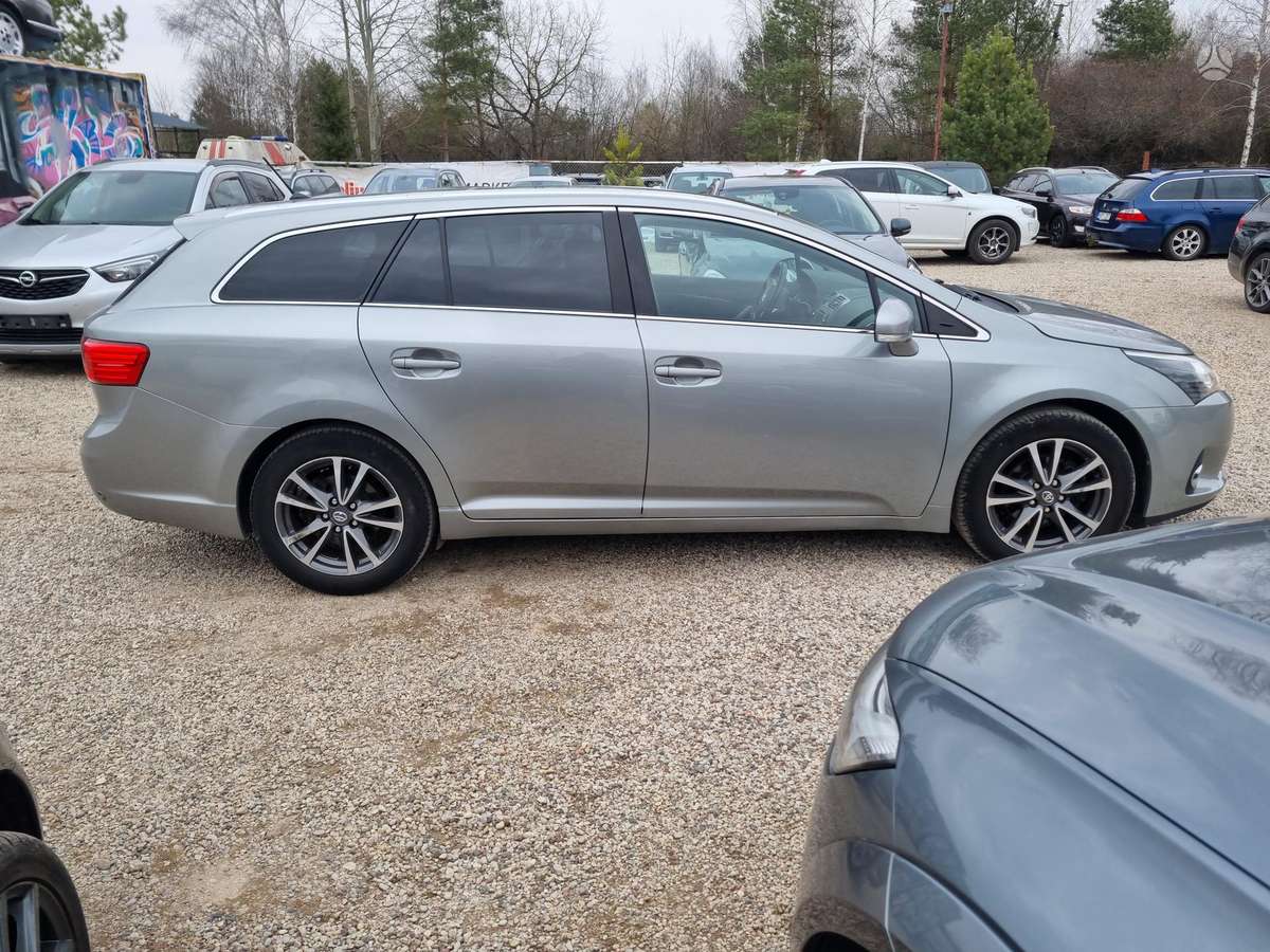 Toyota Avensis, 2.0 l., Универсал
