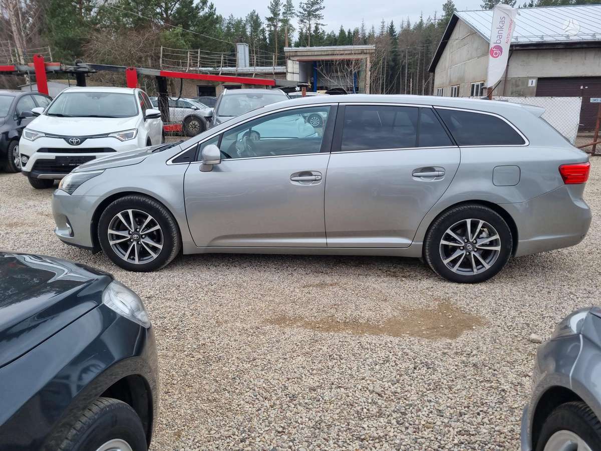 Toyota Avensis, 2.0 l., Универсал