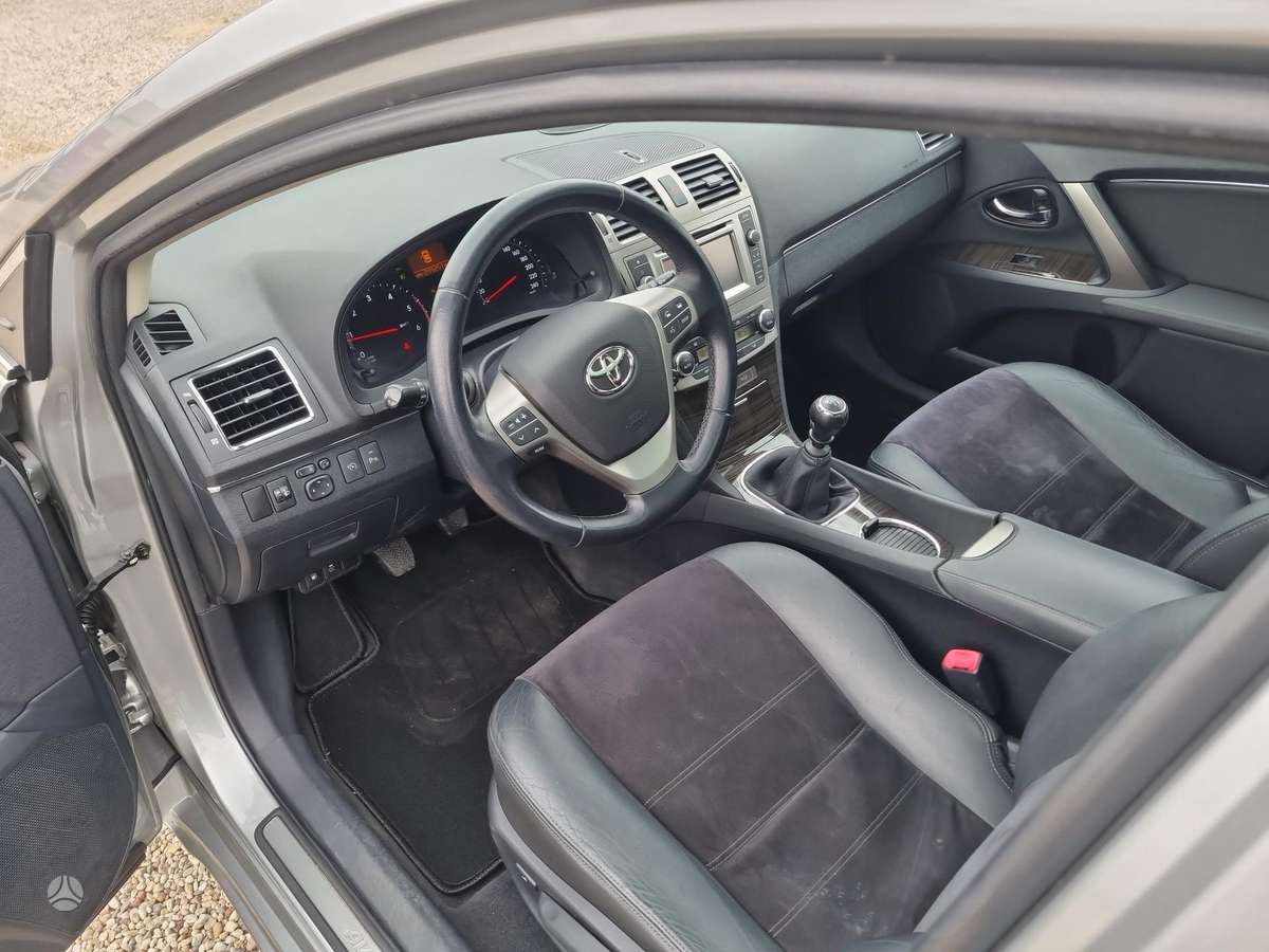 Toyota Avensis, 2.0 l., Универсал