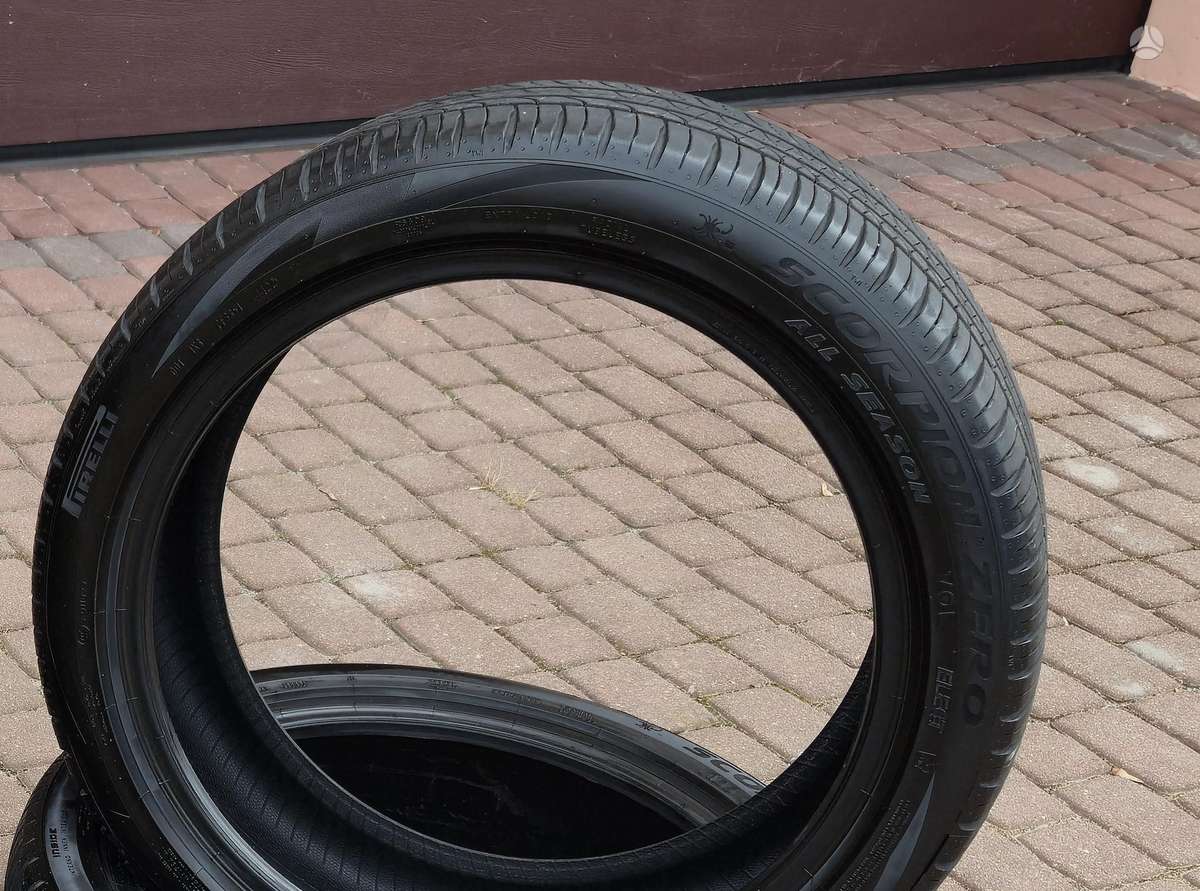 Pirelli Scorpion Zero, всесезонные 235/40 R20