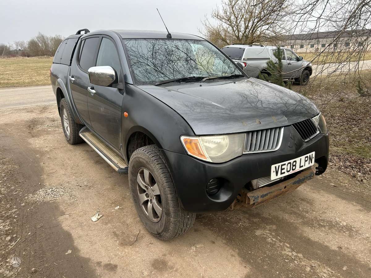 Mitsubishi L200, 2010