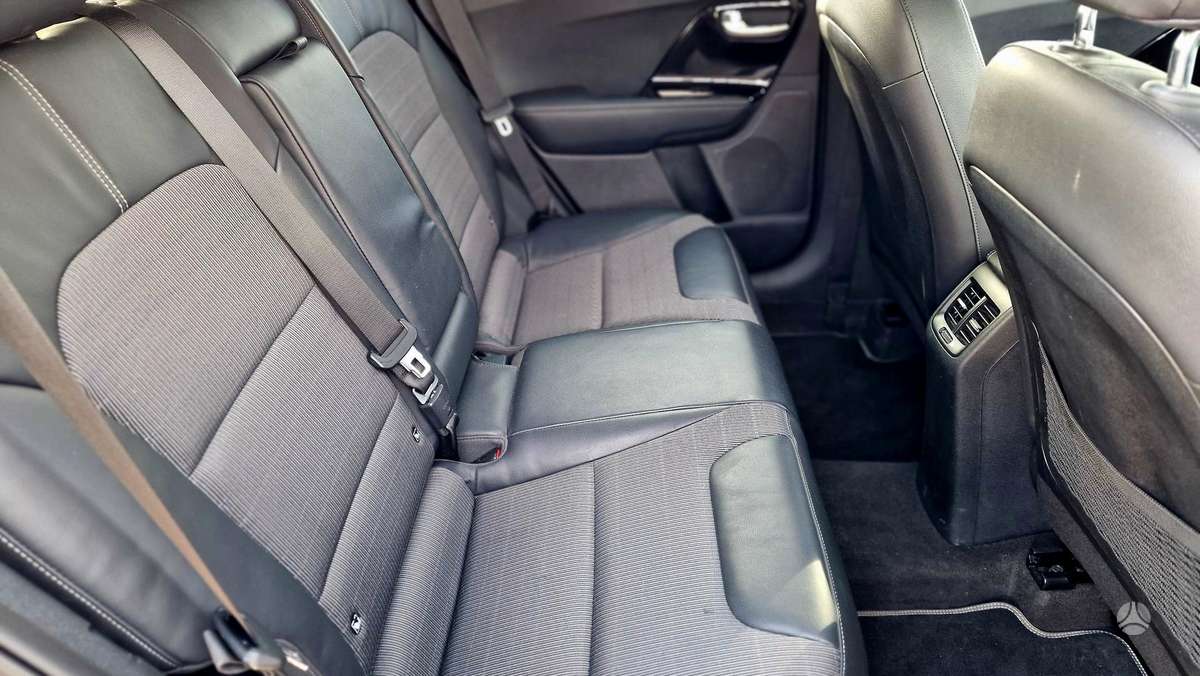 Kia Niro, 1.6 l., hatchback