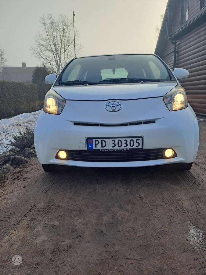 Toyota iQ, 1.0 l., hatchback