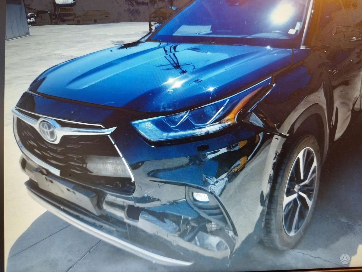 Toyota Highlander dalimis