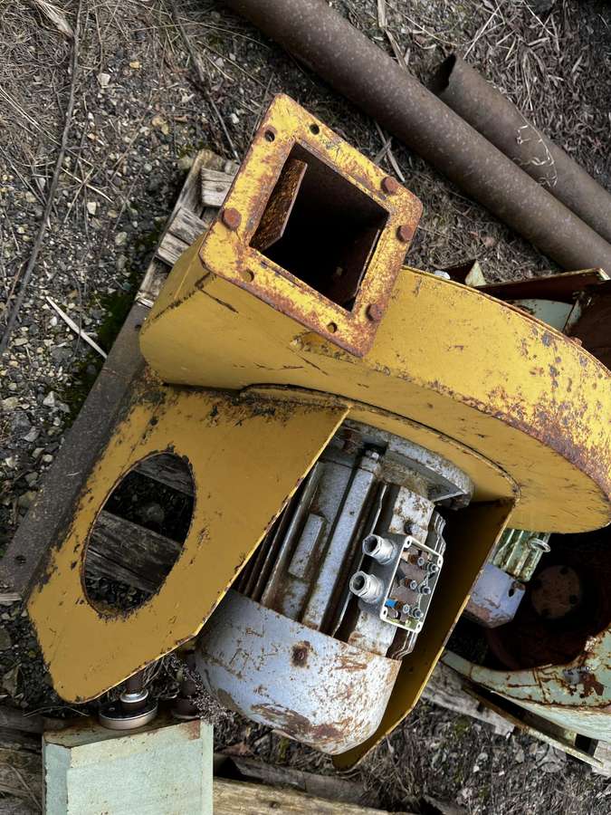 Överum Tive, izkliedētāji