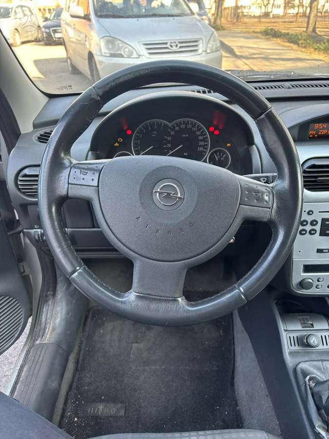 Opel Corsa, 1.2 l., hatchback