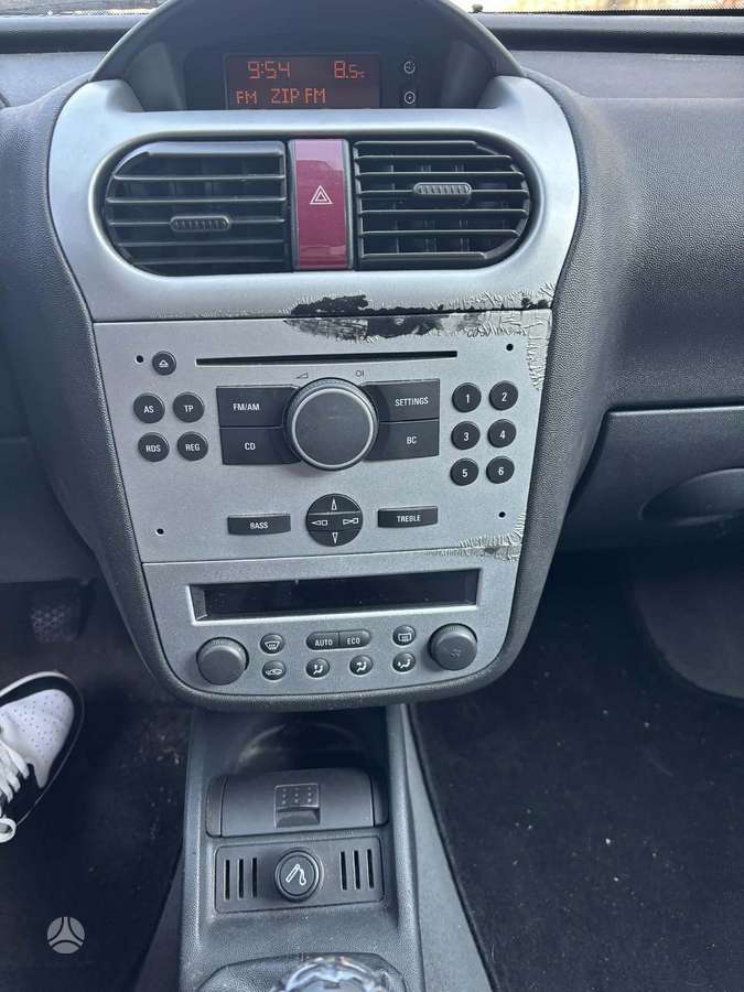 Opel Corsa, 1.2 l., hatchback