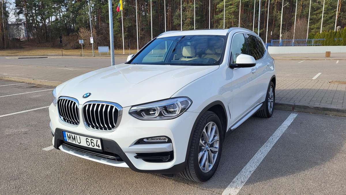 BMW X3, 2.0 l., off-road / crossover