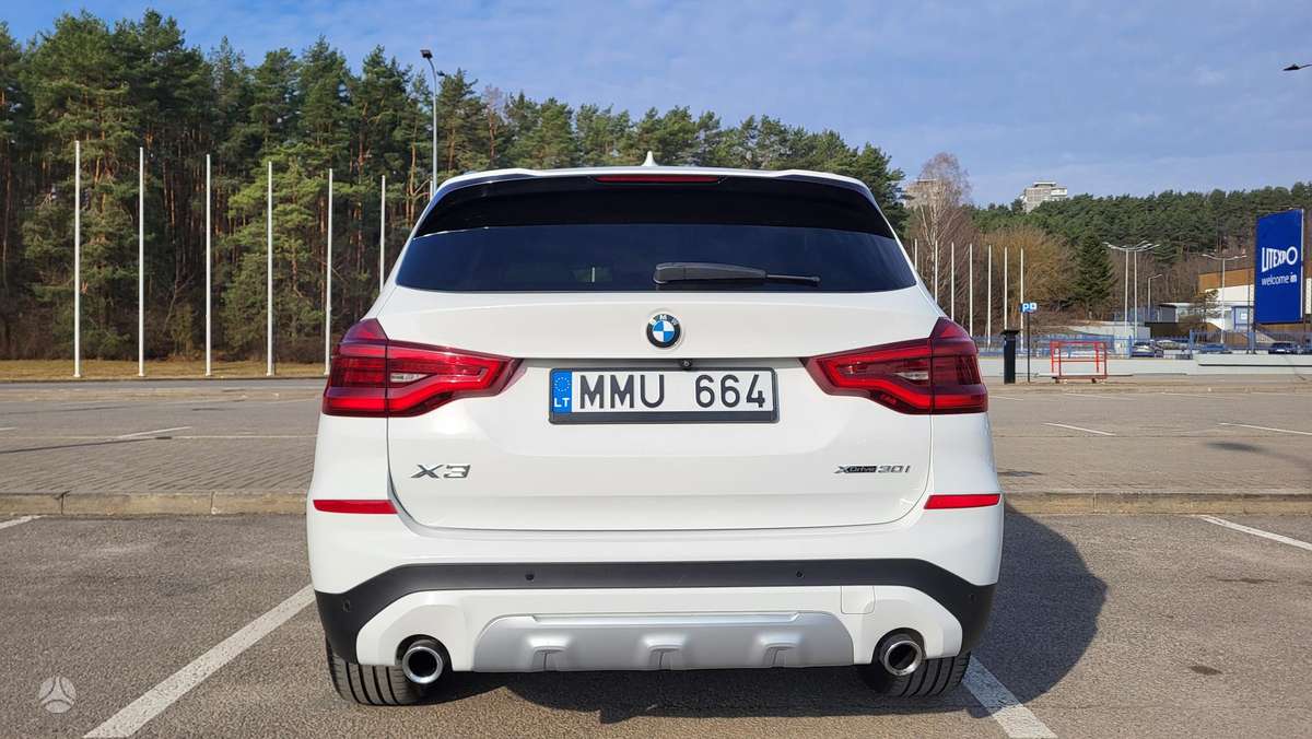 BMW X3, 2.0 l., off-road / crossover