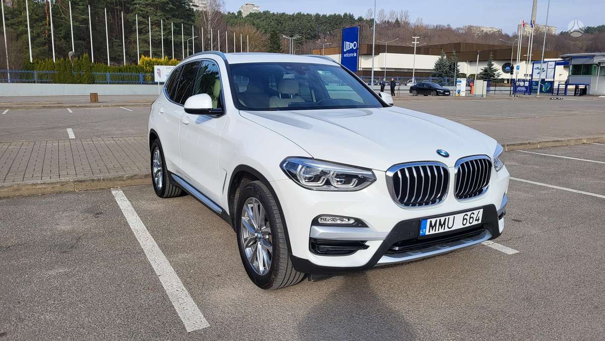 BMW X3, 2.0 l., off-road / crossover