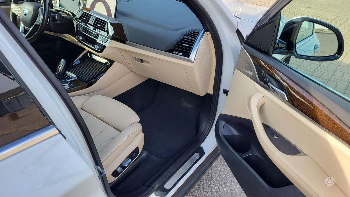 BMW X3, 2.0 l., off-road / crossover