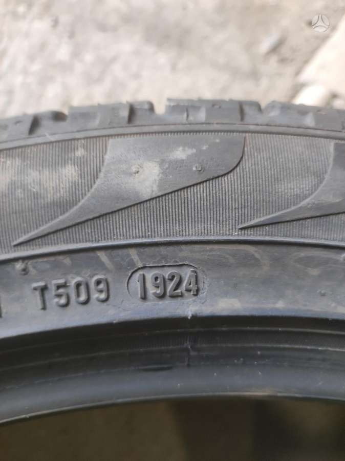 Pirelli, всесезонные 275/40 R22