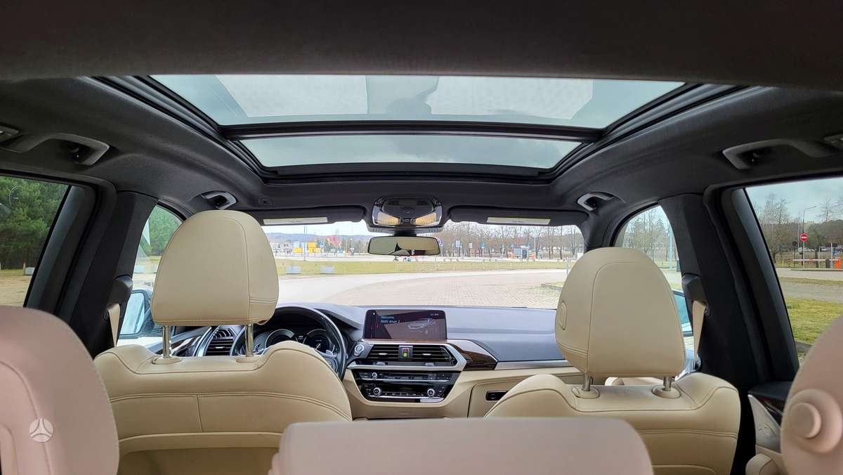 BMW X3, 2.0 l., off-road / crossover
