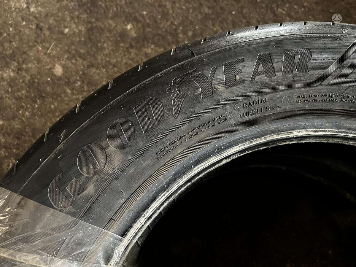 Goodyear, vasarinės 215/60 R17