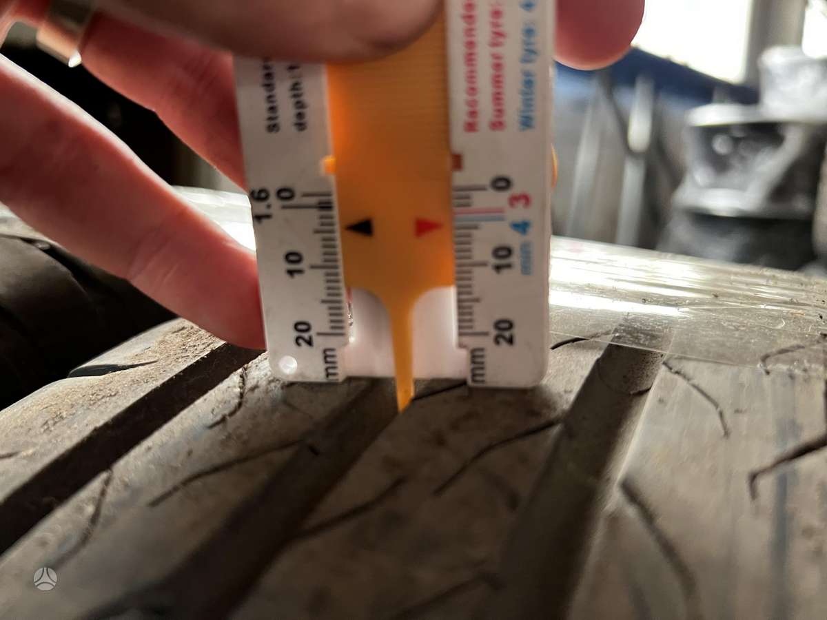 Continental, летние 215/55 R18