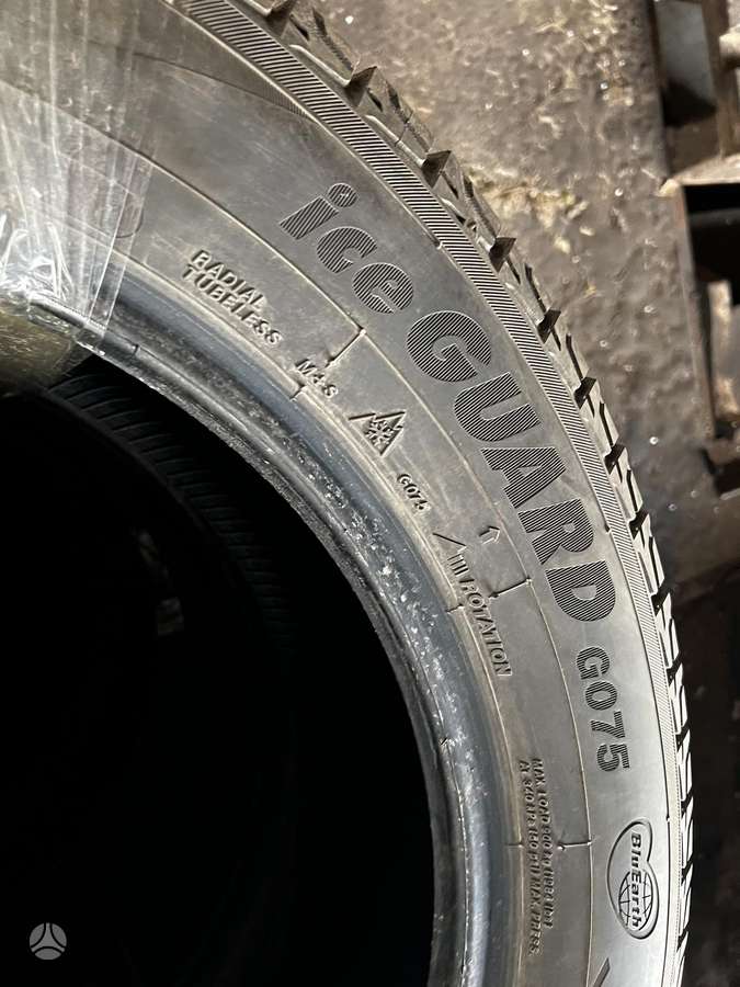 Yokohama, žieminės 225/60 R18