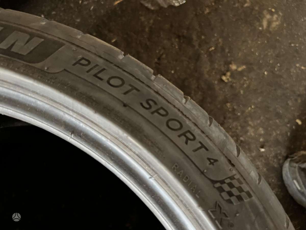 Michelin, летние 235/40 R18
