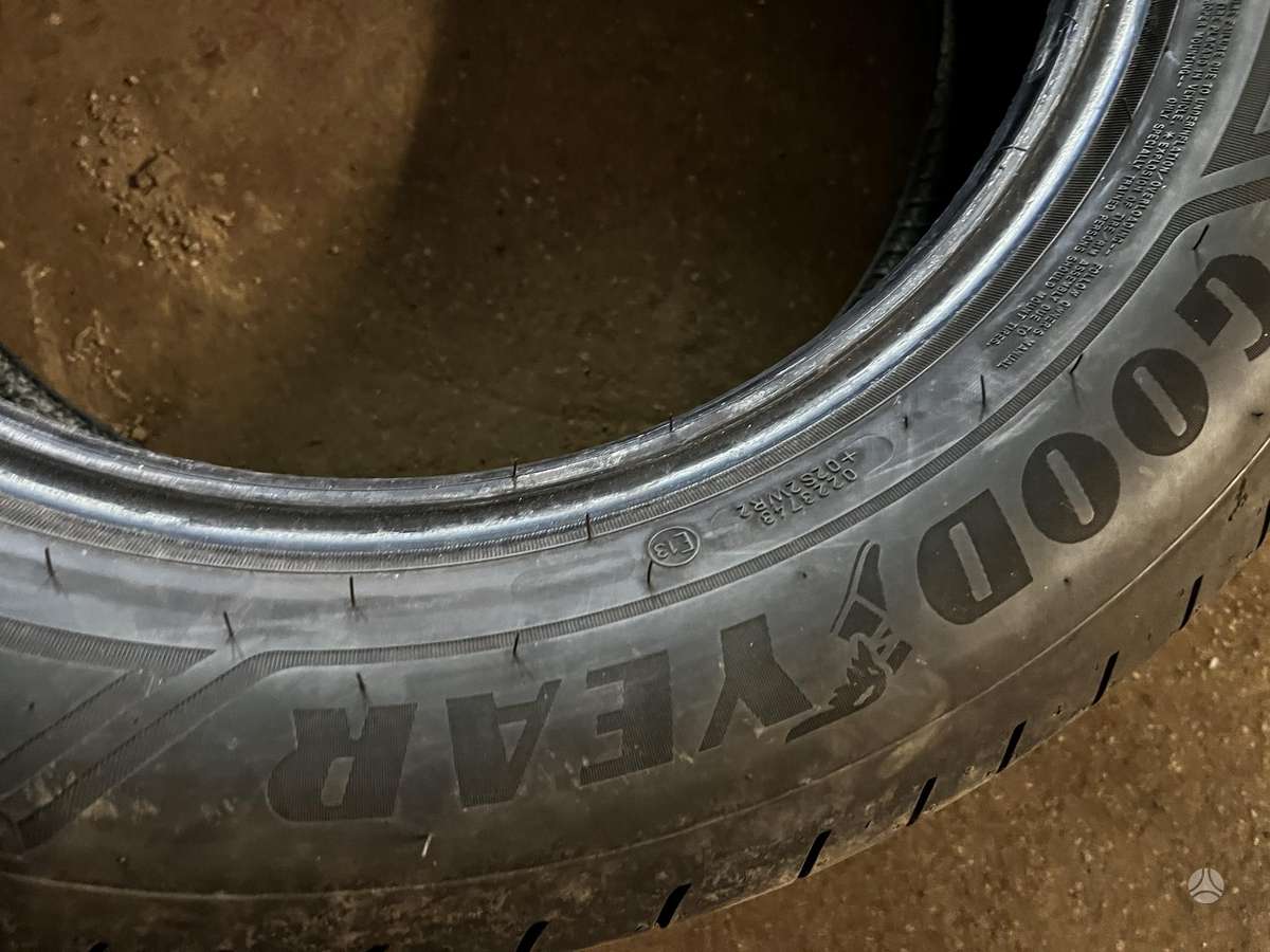 Goodyear, vasarinės 215/60 R17