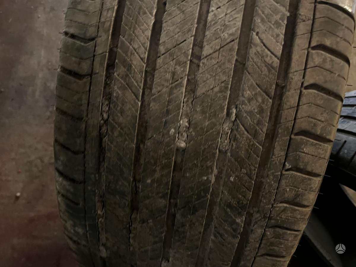 Michelin, всесезонные 285/45 R22