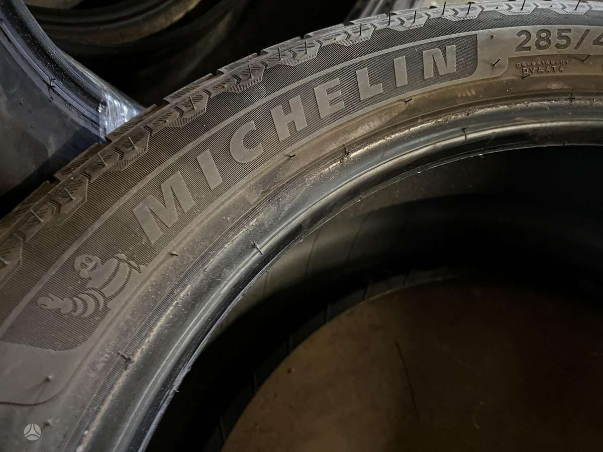 Michelin, universalios 285/45 R22